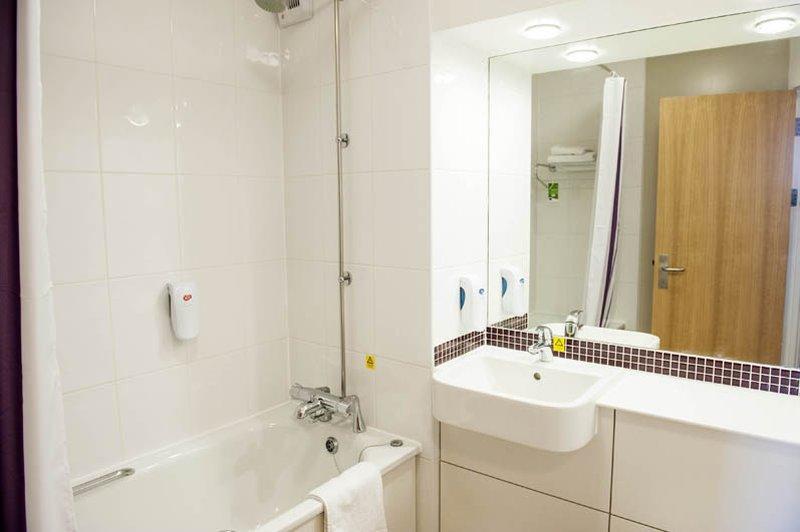 Premier Inn Stirling South ภายนอก รูปภาพ